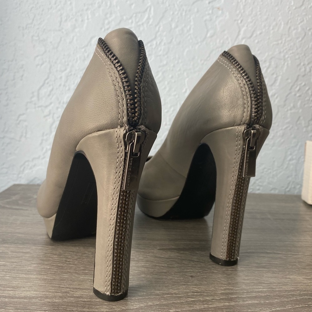 Vince Camuto pumps